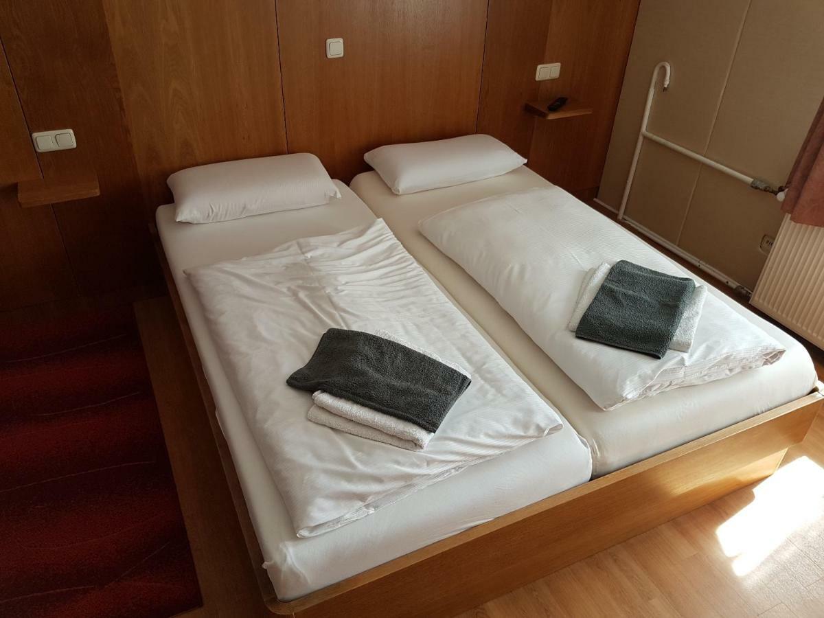 Hotel - Restaurant Sophienaue アイゼナハ エクステリア 写真